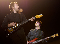 coldplay rocking out-3190
