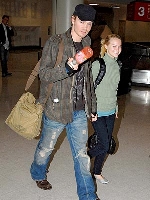 chad michael murray in the airport-1346