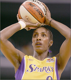 lisa leslie shooting-3655